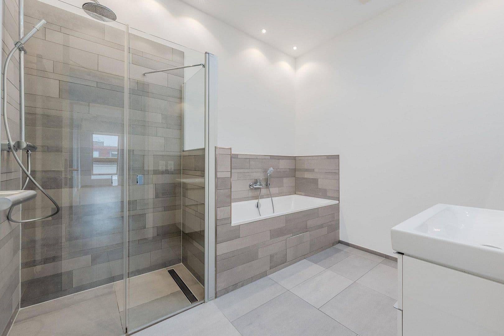 Predaj bytu 7-izbový 286 m², Gabriel Max Str 15a, Berlin, Berlín Predaj bytu 7-izbový 286 m², Gabriel Max Str 15a, Berlin, Berlín