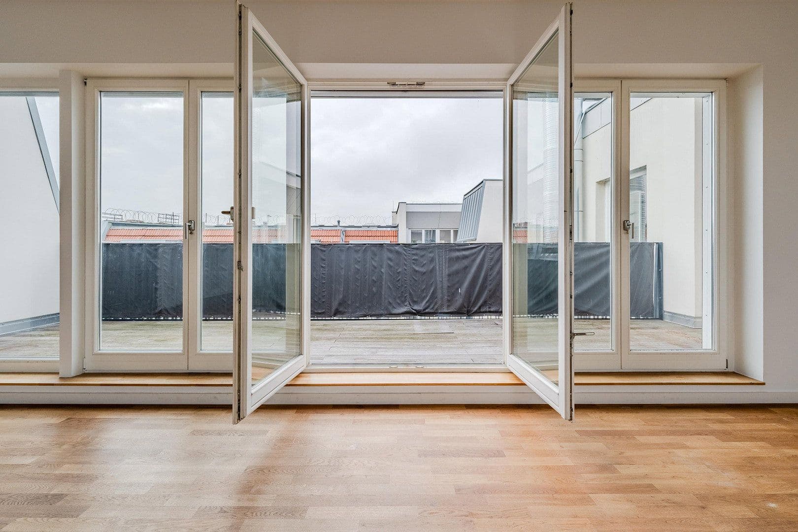 Predaj bytu 7-izbový 286 m², Gabriel Max Str 15a, Berlin, Berlín Predaj bytu 7-izbový 286 m², Gabriel Max Str 15a, Berlin, Berlín