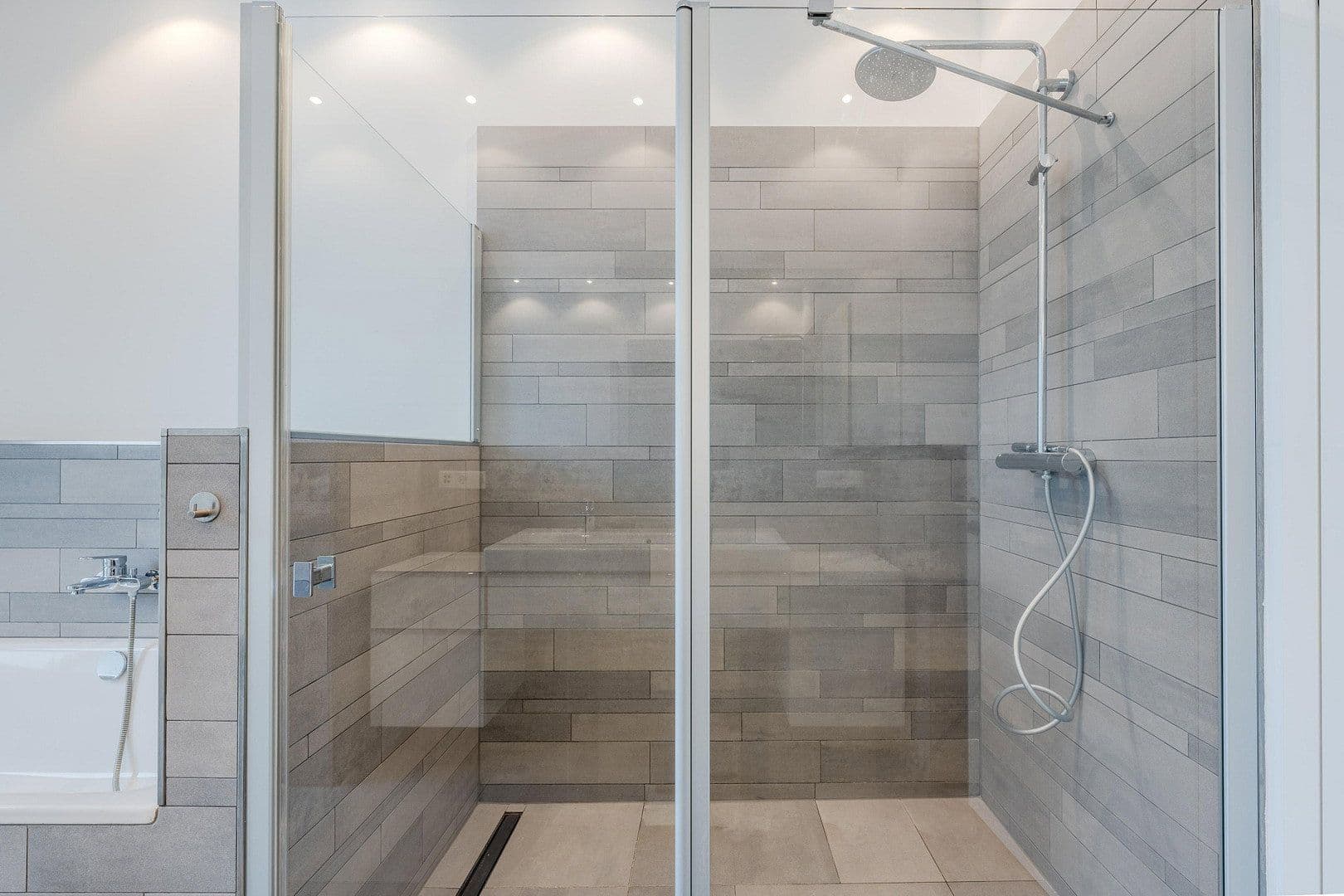 Predaj bytu 7-izbový 286 m², Gabriel Max Str 15a, Berlin, Berlín Predaj bytu 7-izbový 286 m², Gabriel Max Str 15a, Berlin, Berlín