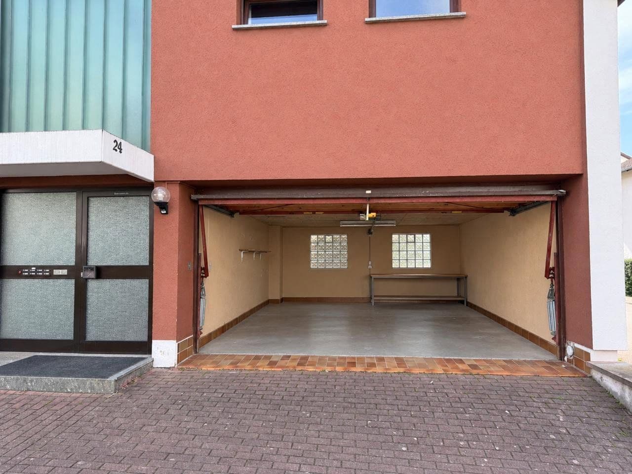 Prenájom bytu 3-izbový 104 m², Siegfriedstr. 24, Schriesheim, Bádensko-Wurttembersko Prenájom bytu 3-izbový 104 m², Siegfriedstr. 24, Schriesheim, Bádensko-Wurttembersko