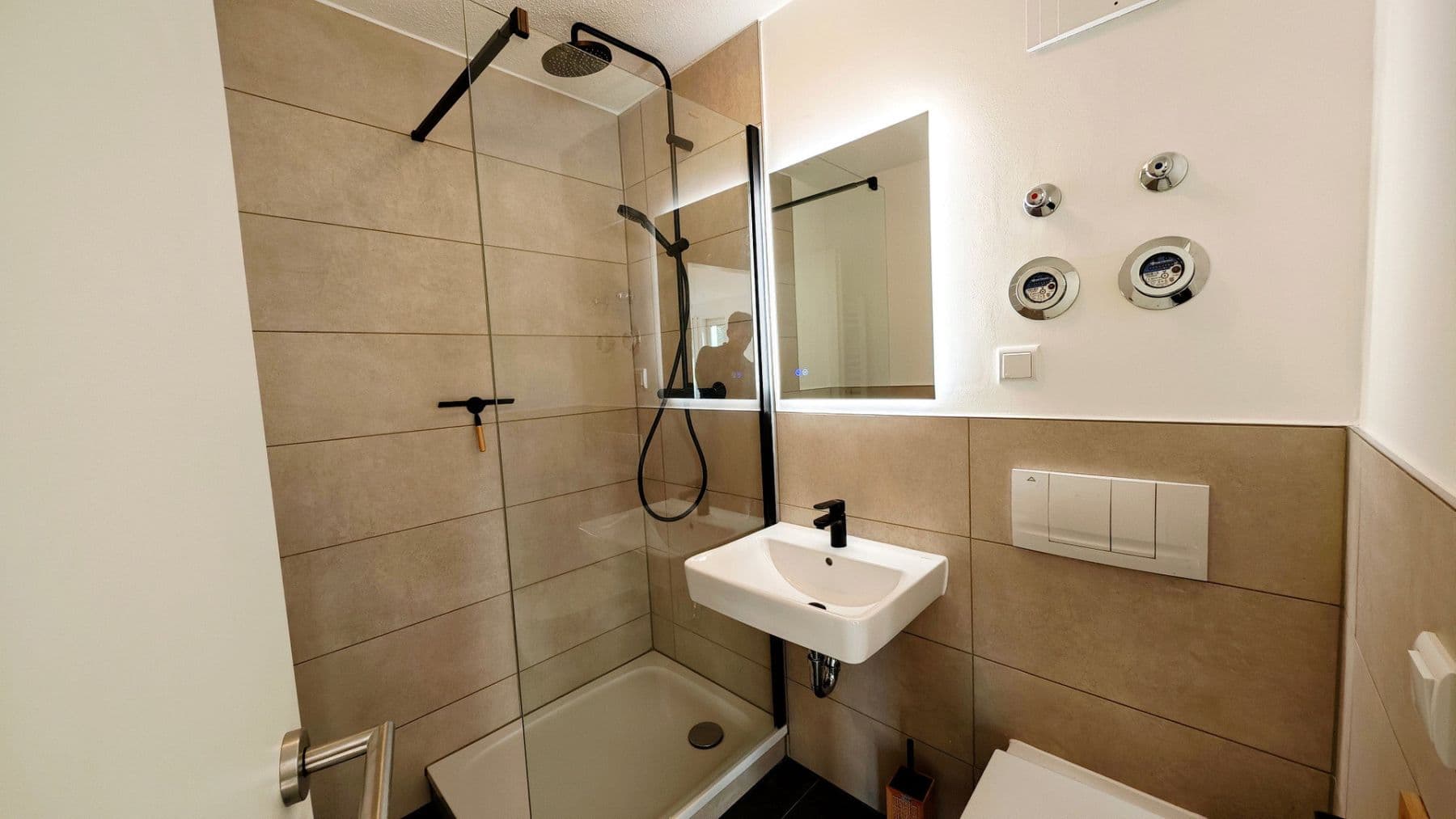 Prenájom bytu 1-izbový 38 m², Arthur-Hoffmann-Straße 90, Leipzig, Sasko Prenájom bytu 1-izbový 38 m², Arthur-Hoffmann-Straße 90, Leipzig, Sasko