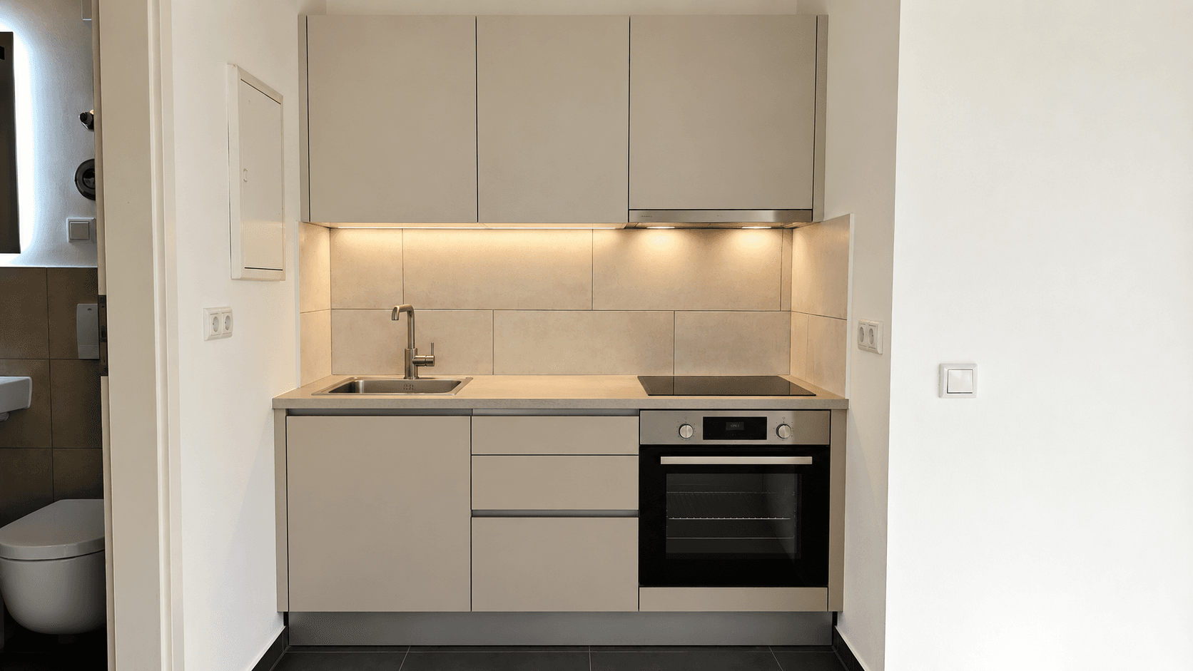 Prenájom bytu 1-izbový 38 m², Arthur-Hoffmann-Straße 90, Leipzig, Sasko Prenájom bytu 1-izbový 38 m², Arthur-Hoffmann-Straße 90, Leipzig, Sasko