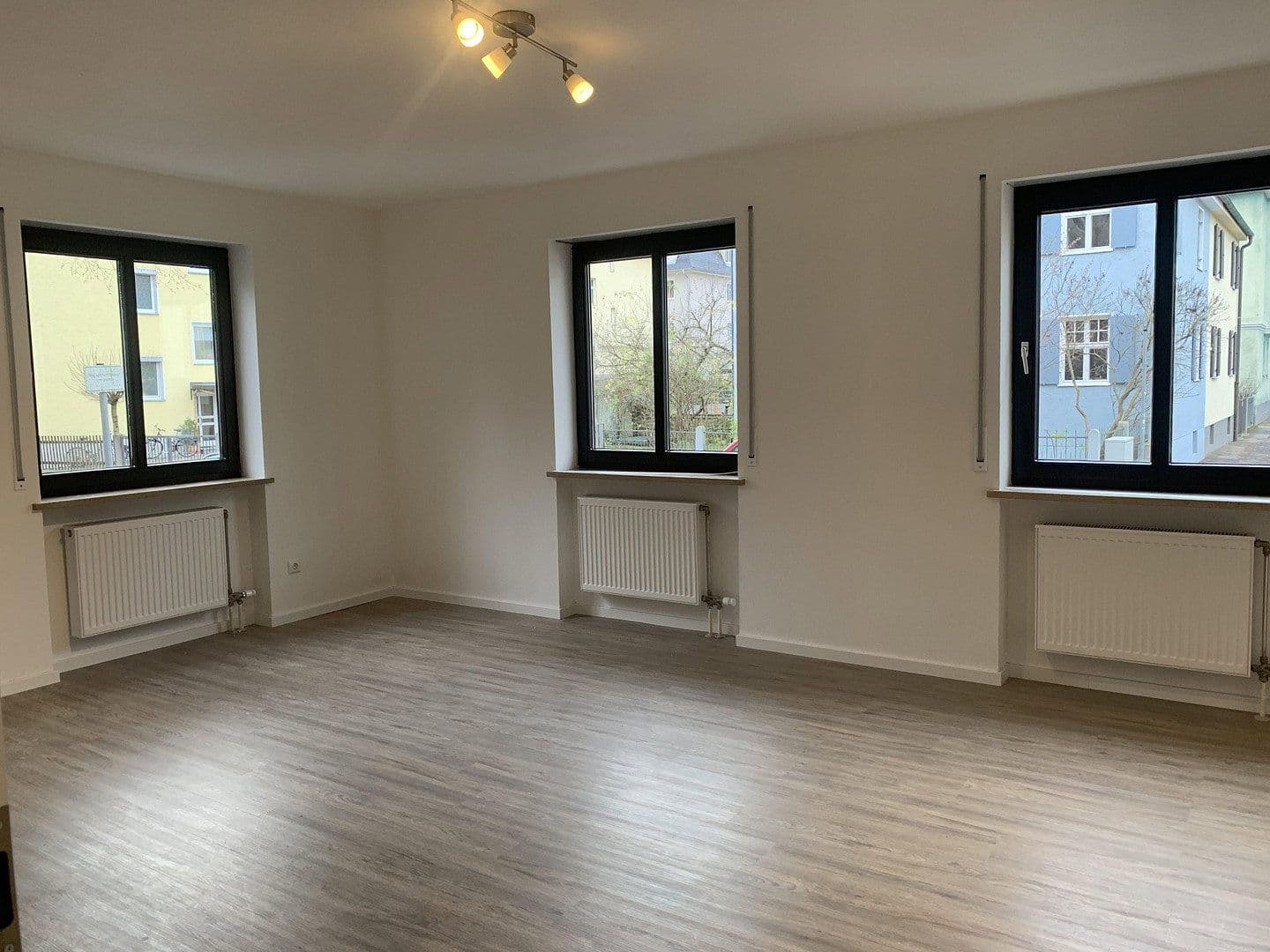 Prenájom bytu 3-izbový 76 m², Luitpoldstraße 21, Augsburg, Bavorsko Prenájom bytu 3-izbový 76 m², Luitpoldstraße 21, Augsburg, Bavorsko