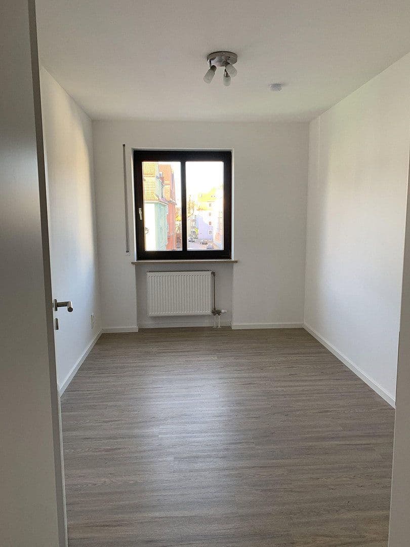 Prenájom bytu 3-izbový 76 m², Luitpoldstraße 21, Augsburg, Bavorsko Prenájom bytu 3-izbový 76 m², Luitpoldstraße 21, Augsburg, Bavorsko