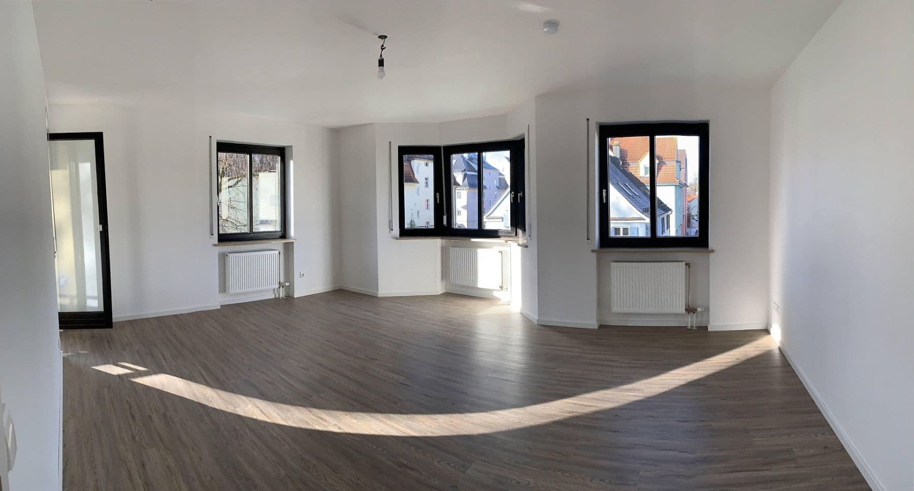 Prenájom bytu 3-izbový 76 m², Luitpoldstraße 21, Augsburg, Bavorsko Prenájom bytu 3-izbový 76 m², Luitpoldstraße 21, Augsburg, Bavorsko
