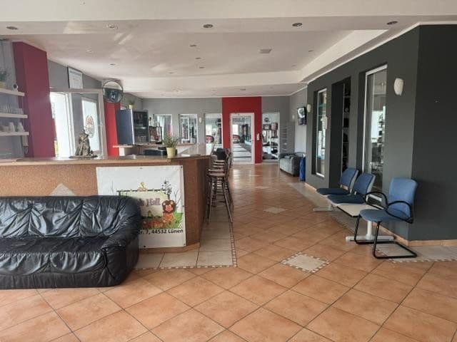 Prenájom rekreačného objektu 300 m², Mengederstraße 78, Lünen, Severné Porýnie - Westfálsko Prenájom rekreačného objektu 300 m², Mengederstraße 78, Lünen, Severné Porýnie - Westfálsko