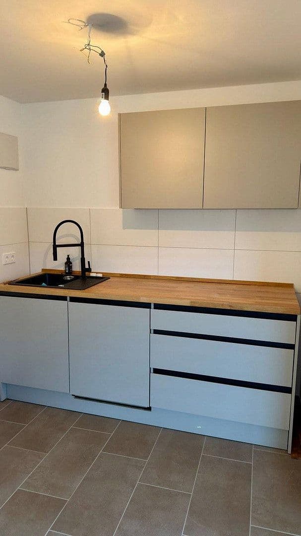Prenájom bytu 3-izbový 82 m², Bruchsal, Bádensko-Wurttembersko Prenájom bytu 3-izbový 82 m², Bruchsal, Bádensko-Wurttembersko