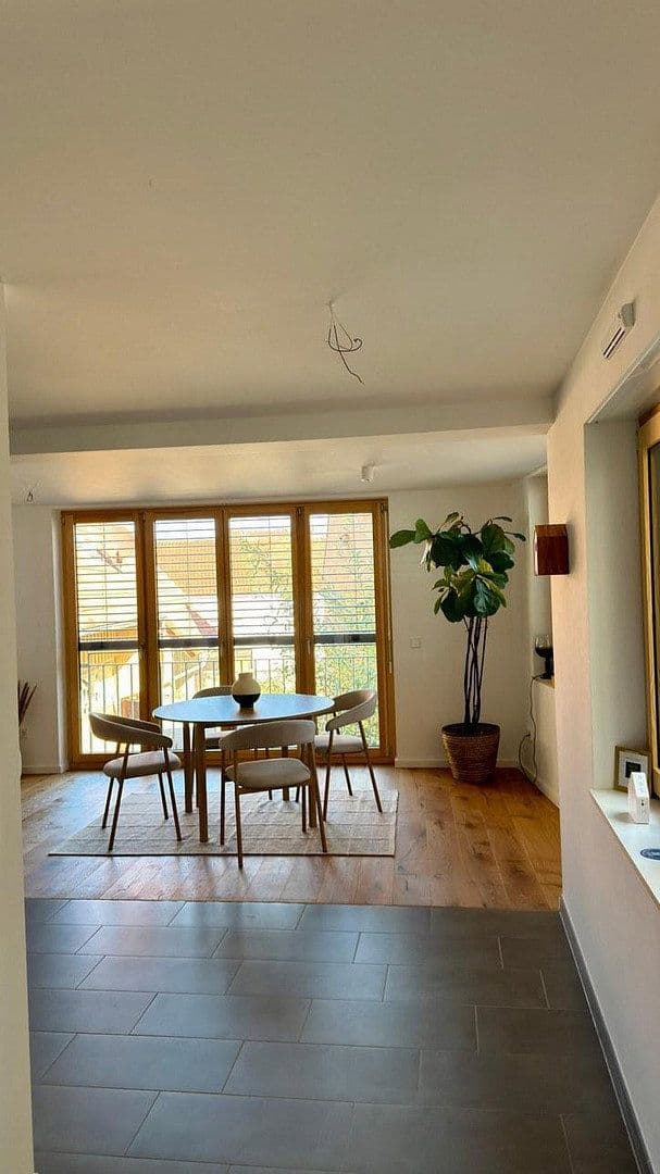 Prenájom bytu 3-izbový 82 m², Bruchsal, Bádensko-Wurttembersko Prenájom bytu 3-izbový 82 m², Bruchsal, Bádensko-Wurttembersko