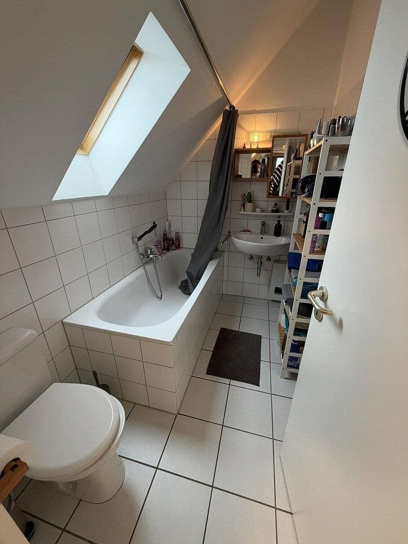 Prenájom bytu 1-izbový 35 m², Karlstraße 16, Haan, Severné Porýnie - Westfálsko Prenájom bytu 1-izbový 35 m², Karlstraße 16, Haan, Severné Porýnie - Westfálsko