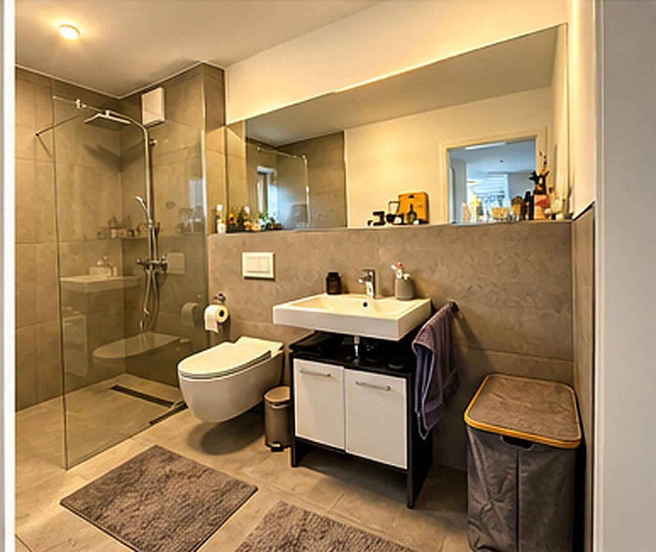 Prenájom bytu 3-izbový 106 m², Broicherstraße 27, Mönchengladbach, Severné Porýnie - Westfálsko Prenájom bytu 3-izbový 106 m², Broicherstraße 27, Mönchengladbach, Severné Porýnie - Westfálsko