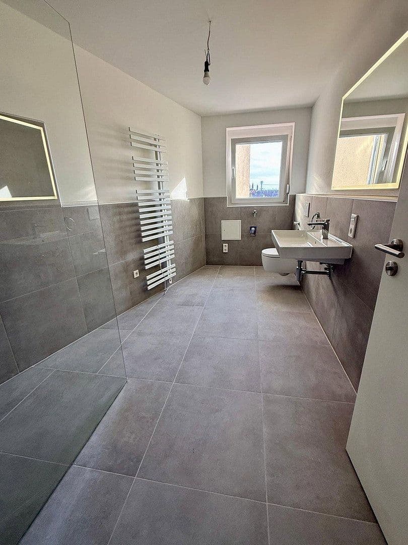 Prenájom bytu 3-izbový 85 m², Stromerstr. 1/1A, Nürnberg, Bavorsko Prenájom bytu 3-izbový 85 m², Stromerstr. 1/1A, Nürnberg, Bavorsko