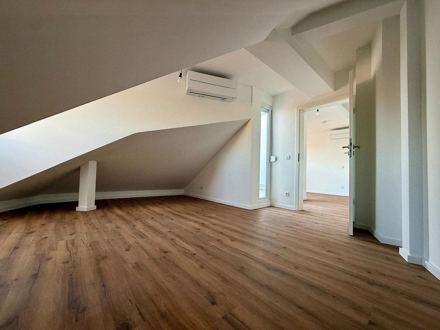 Prenájom bytu 3-izbový 85 m², Stromerstr. 1/1A, Nürnberg, Bavorsko Prenájom bytu 3-izbový 85 m², Stromerstr. 1/1A, Nürnberg, Bavorsko