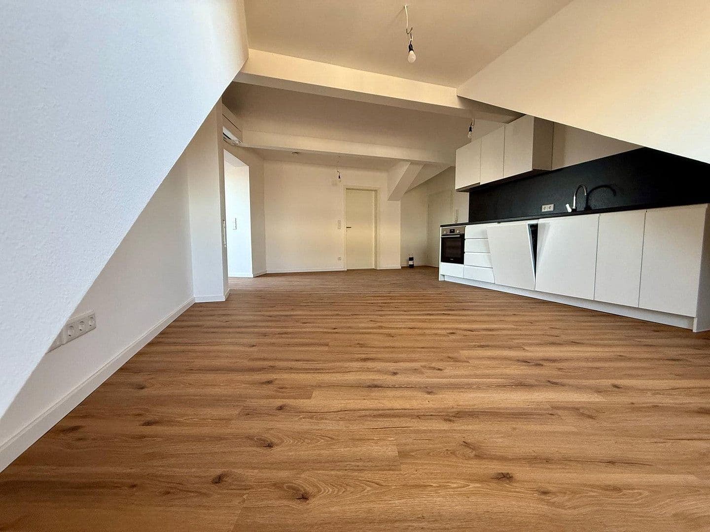 Prenájom bytu 3-izbový 85 m², Stromerstr. 1/1A, Nürnberg, Bavorsko Prenájom bytu 3-izbový 85 m², Stromerstr. 1/1A, Nürnberg, Bavorsko