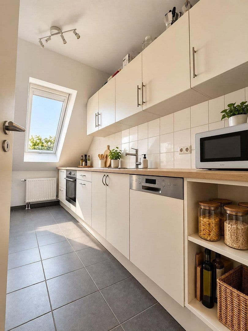 Prenájom bytu 3-izbový 67 m², Hannover, Dolné Sasko Prenájom bytu 3-izbový 67 m², Hannover, Dolné Sasko