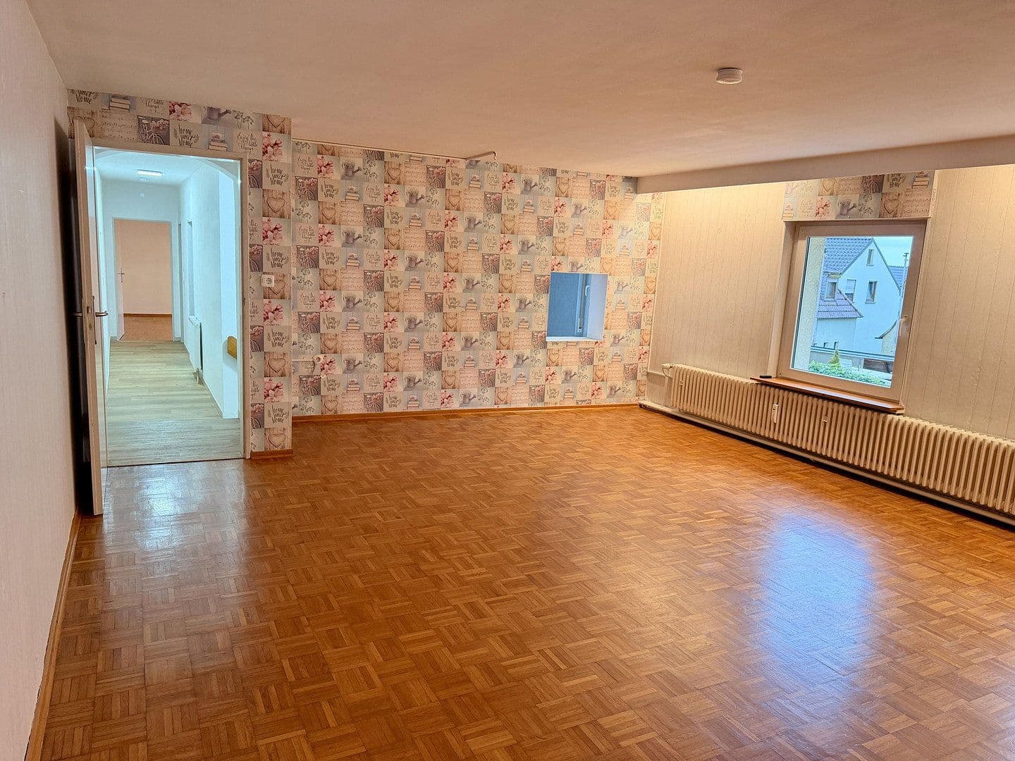 Prenájom bytu 3-izbový 112 m², Schonungen, Bavorsko Prenájom bytu 3-izbový 112 m², Schonungen, Bavorsko