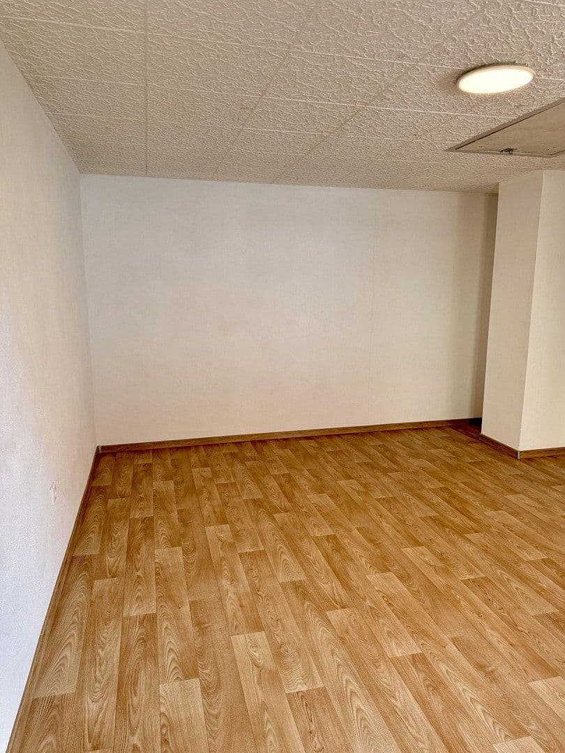 Prenájom bytu 3-izbový 112 m², Schonungen, Bavorsko Prenájom bytu 3-izbový 112 m², Schonungen, Bavorsko