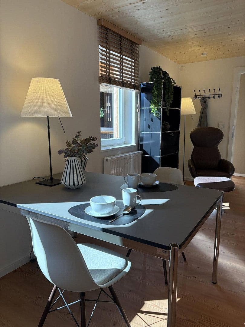 Prenájom bytu 1-izbový 28 m², Friedrichstraße 3, Erlangen, Bavorsko Prenájom bytu 1-izbový 28 m², Friedrichstraße 3, Erlangen, Bavorsko