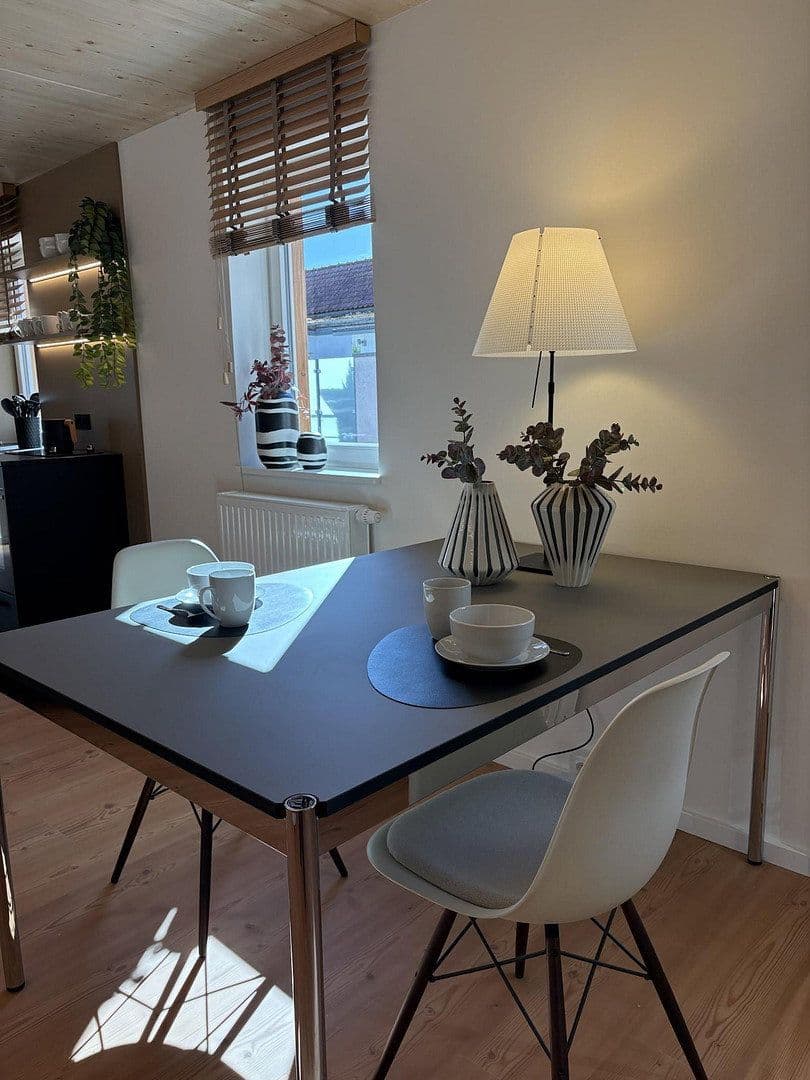 Prenájom bytu 1-izbový 28 m², Friedrichstraße 3, Erlangen, Bavorsko Prenájom bytu 1-izbový 28 m², Friedrichstraße 3, Erlangen, Bavorsko