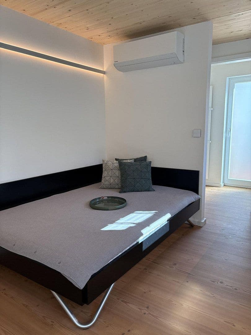 Prenájom bytu 1-izbový 28 m², Friedrichstraße 3, Erlangen, Bavorsko Prenájom bytu 1-izbový 28 m², Friedrichstraße 3, Erlangen, Bavorsko