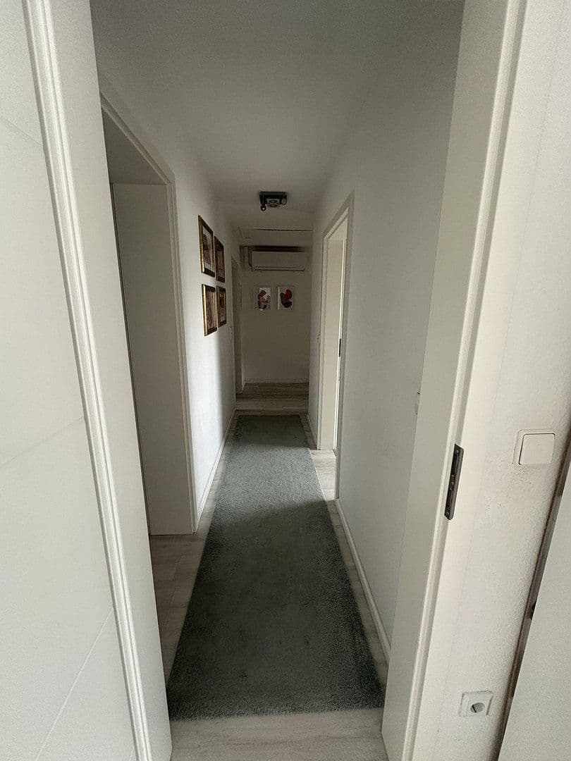 Prenájom domu 130 m², pozemok 250 m², Ludwigshafen am Rhein, Porýnie-Falcko Prenájom domu 130 m², pozemok 250 m², Ludwigshafen am Rhein, Porýnie-Falcko