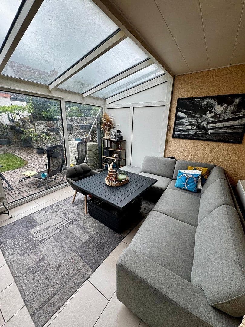 Prenájom domu 130 m², pozemok 250 m², Ludwigshafen am Rhein, Porýnie-Falcko Prenájom domu 130 m², pozemok 250 m², Ludwigshafen am Rhein, Porýnie-Falcko