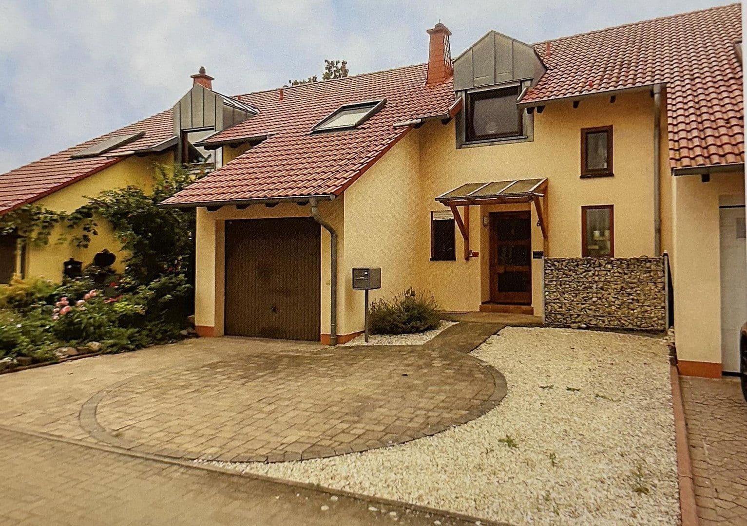 Prenájom domu 130 m², pozemok 250 m², Ludwigshafen am Rhein, Porýnie-Falcko Prenájom domu 130 m², pozemok 250 m², Ludwigshafen am Rhein, Porýnie-Falcko