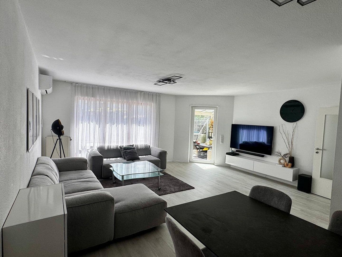 Prenájom domu 130 m², pozemok 250 m², Ludwigshafen am Rhein, Porýnie-Falcko Prenájom domu 130 m², pozemok 250 m², Ludwigshafen am Rhein, Porýnie-Falcko