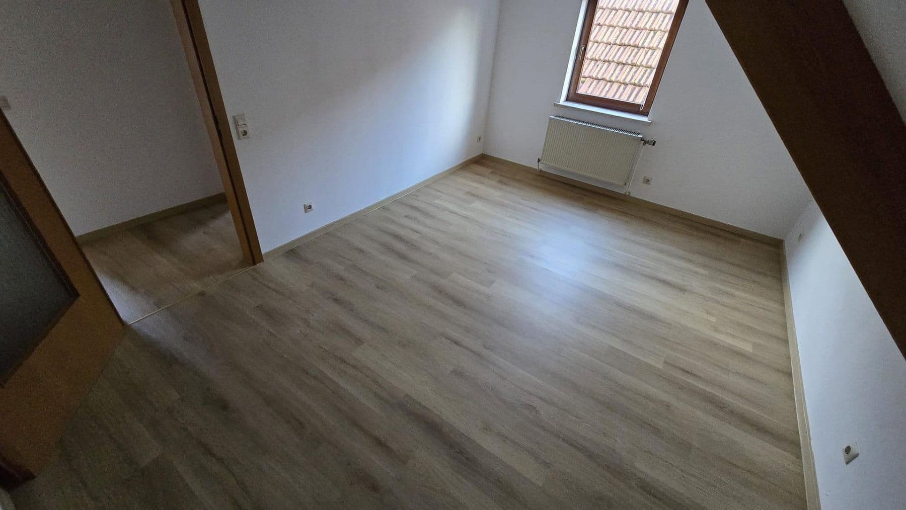 Prenájom bytu 3-izbový 77 m², Weil der Stadt, Bádensko-Wurttembersko Prenájom bytu 3-izbový 77 m², Weil der Stadt, Bádensko-Wurttembersko