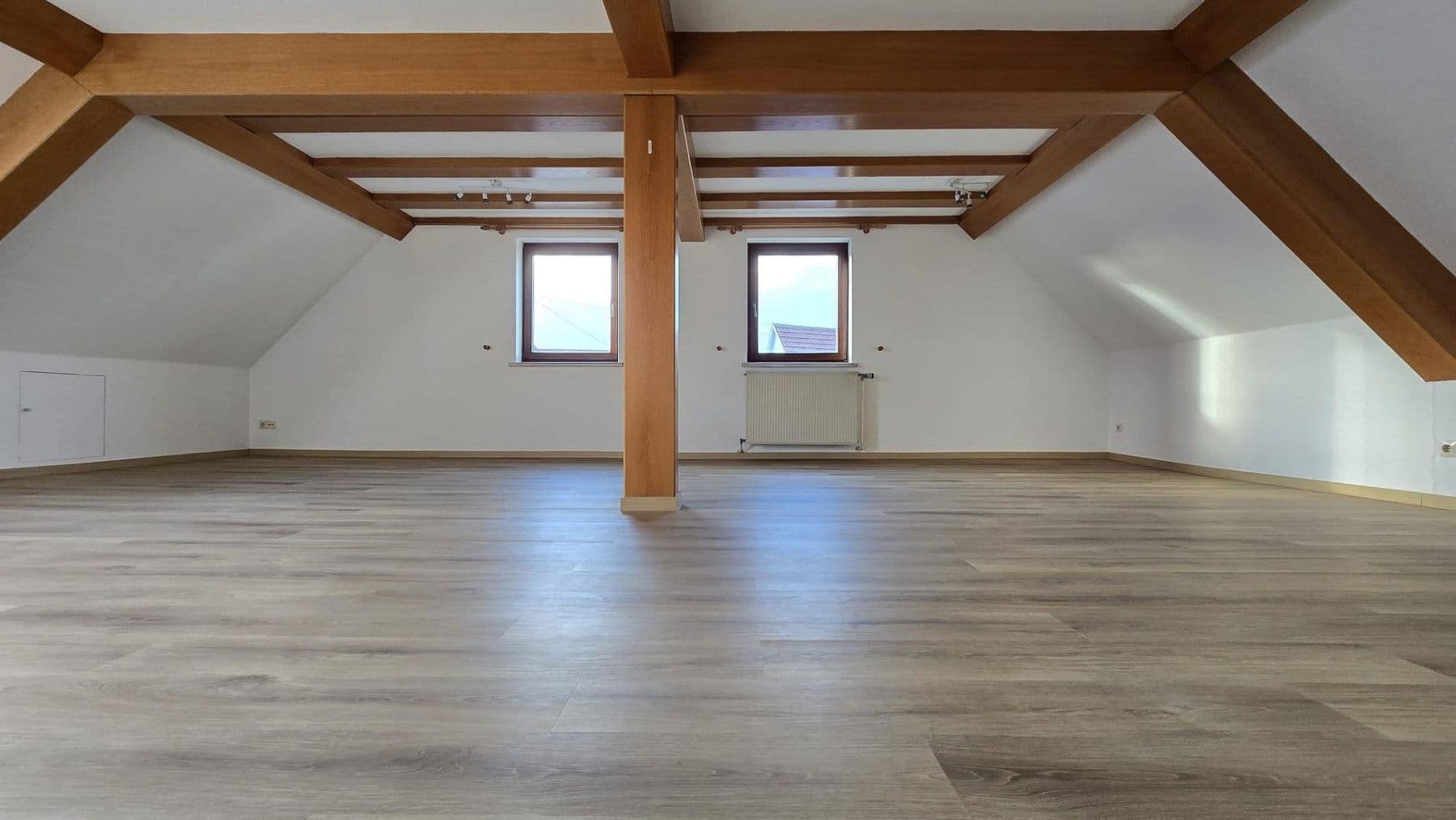 Prenájom bytu 3-izbový 77 m², Weil der Stadt, Bádensko-Wurttembersko Prenájom bytu 3-izbový 77 m², Weil der Stadt, Bádensko-Wurttembersko