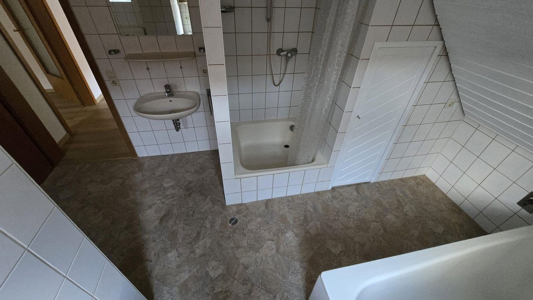 Prenájom bytu 3-izbový 77 m², Weil der Stadt, Bádensko-Wurttembersko Prenájom bytu 3-izbový 77 m², Weil der Stadt, Bádensko-Wurttembersko