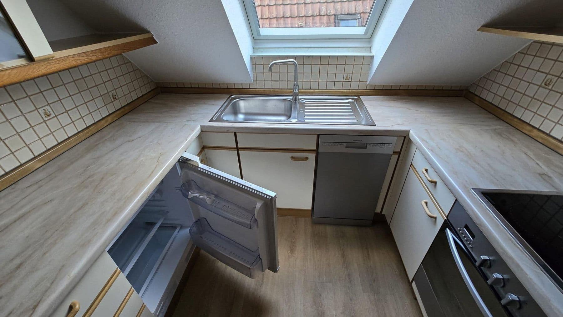 Prenájom bytu 3-izbový 77 m², Weil der Stadt, Bádensko-Wurttembersko Prenájom bytu 3-izbový 77 m², Weil der Stadt, Bádensko-Wurttembersko