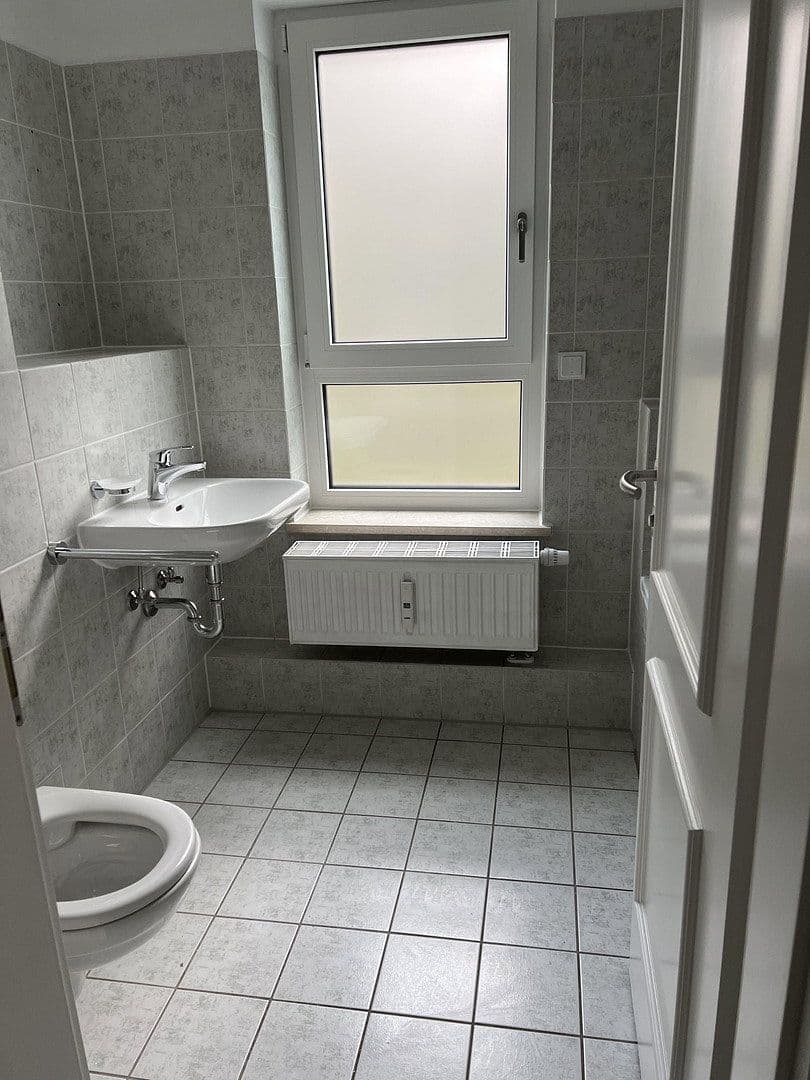 Prenájom bytu 3-izbový 87 m², Unterbrunner Str. 12, München, Bavorsko Prenájom bytu 3-izbový 87 m², Unterbrunner Str. 12, München, Bavorsko