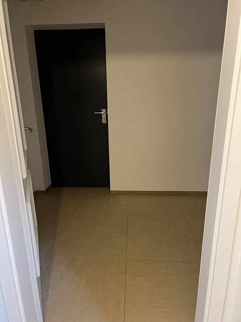 Prenájom bytu 3-izbový 87 m², Unterbrunner Str. 12, München, Bavorsko Prenájom bytu 3-izbový 87 m², Unterbrunner Str. 12, München, Bavorsko