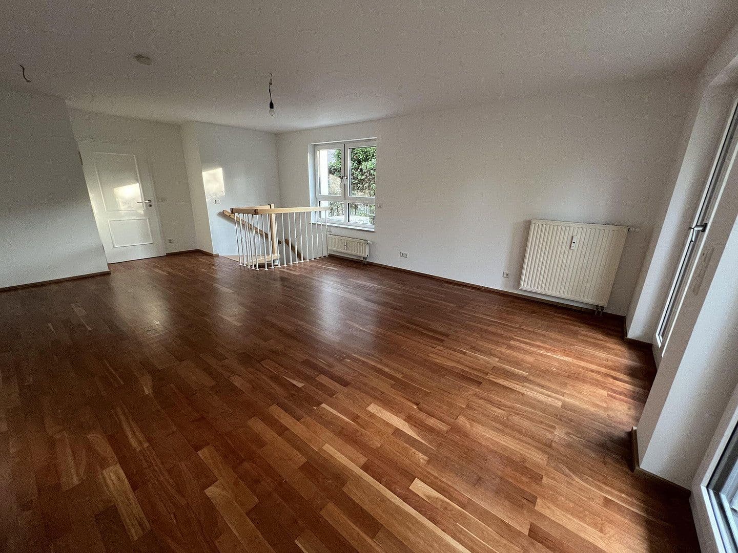 Prenájom bytu 3-izbový 87 m², Unterbrunner Str. 12, München, Bavorsko Prenájom bytu 3-izbový 87 m², Unterbrunner Str. 12, München, Bavorsko