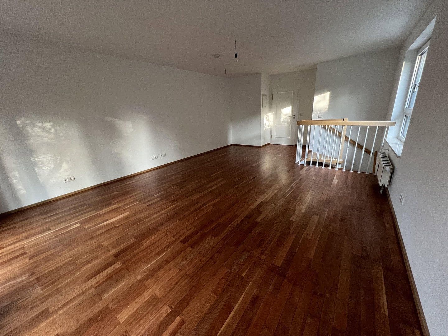 Prenájom bytu 3-izbový 87 m², Unterbrunner Str. 12, München, Bavorsko Prenájom bytu 3-izbový 87 m², Unterbrunner Str. 12, München, Bavorsko