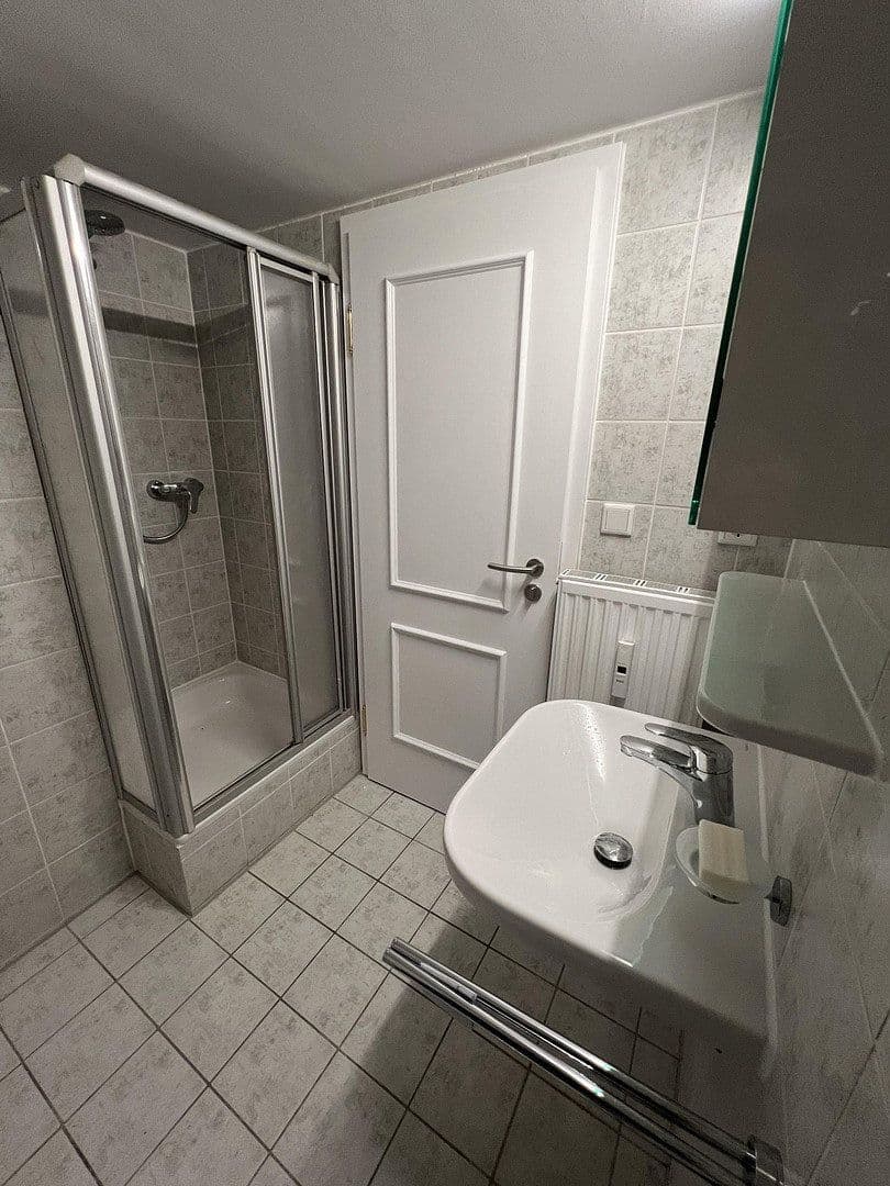 Prenájom bytu 3-izbový 87 m², Unterbrunner Str. 12, München, Bavorsko Prenájom bytu 3-izbový 87 m², Unterbrunner Str. 12, München, Bavorsko