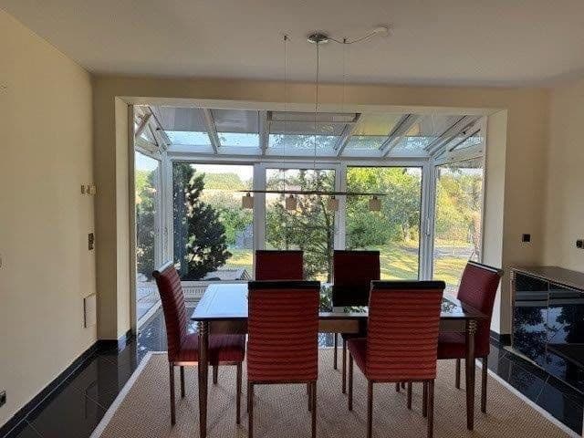 Prenájom domu 180 m², pozemok 950 m², Karben, Hesensko Prenájom domu 180 m², pozemok 950 m², Karben, Hesensko