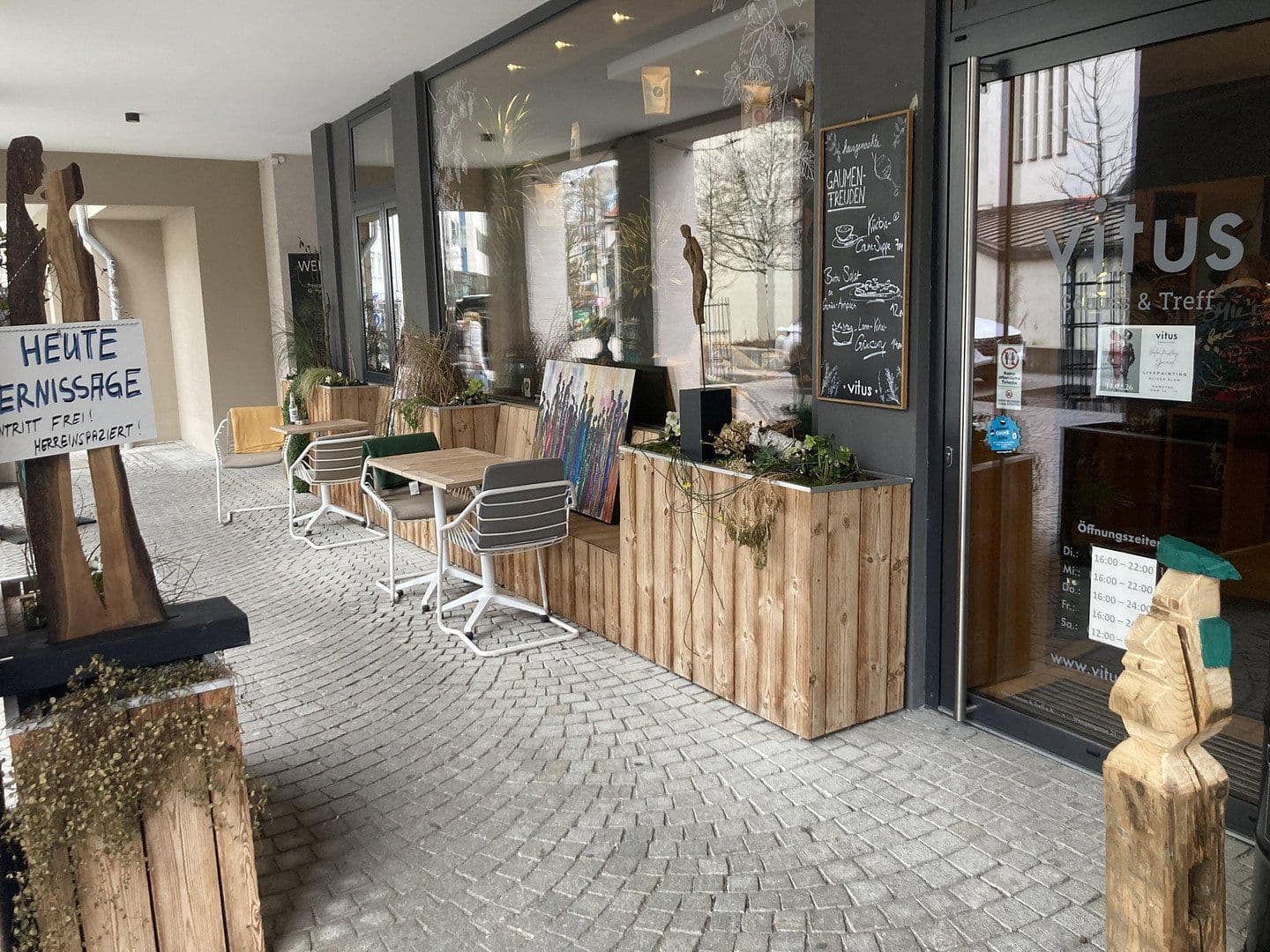 Prenájom nebytového priestoru 120 m², Ulm, Bádensko-Wurttembersko Prenájom nebytového priestoru 120 m², Ulm, Bádensko-Wurttembersko