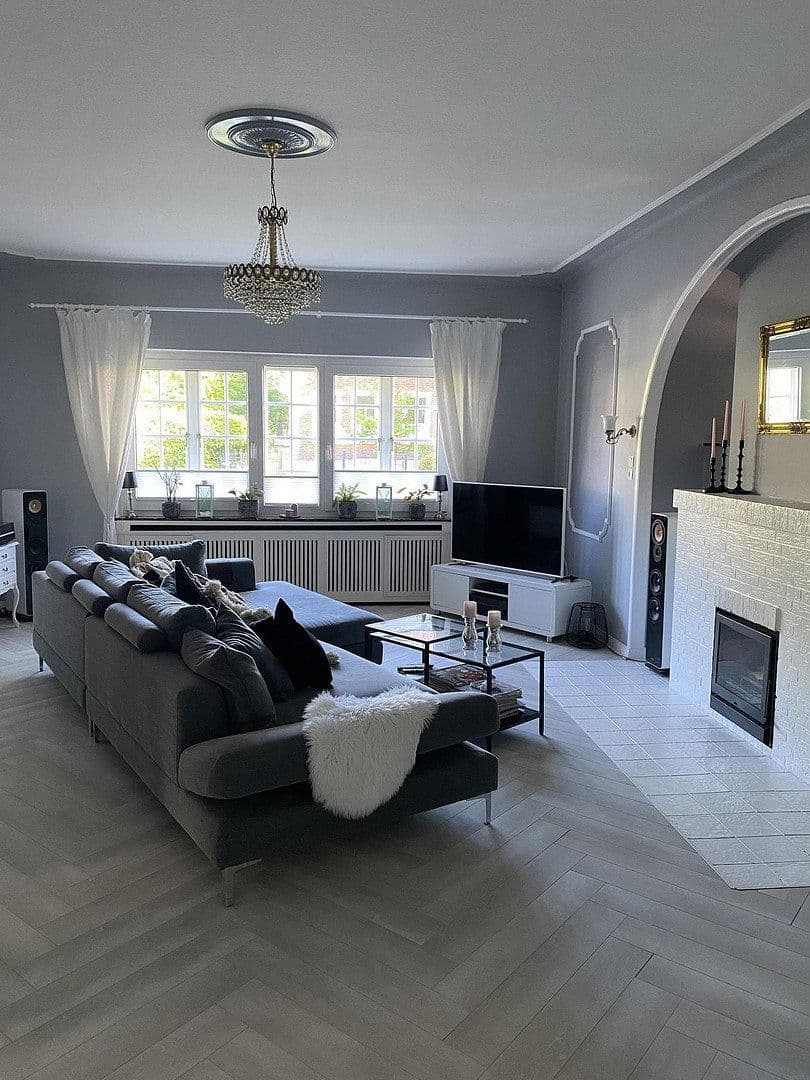 Predaj domu 245 m², pozemok 835 m², Osterholz-Scharmbeck, Dolné Sasko Predaj domu 245 m², pozemok 835 m², Osterholz-Scharmbeck, Dolné Sasko