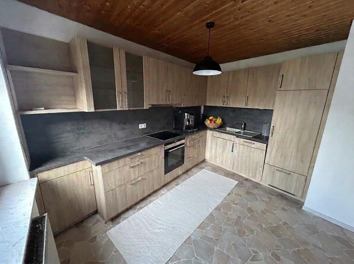 Predaj domu 152 m², pozemok 515 m², Baunatal, Hesensko Predaj domu 152 m², pozemok 515 m², Baunatal, Hesensko