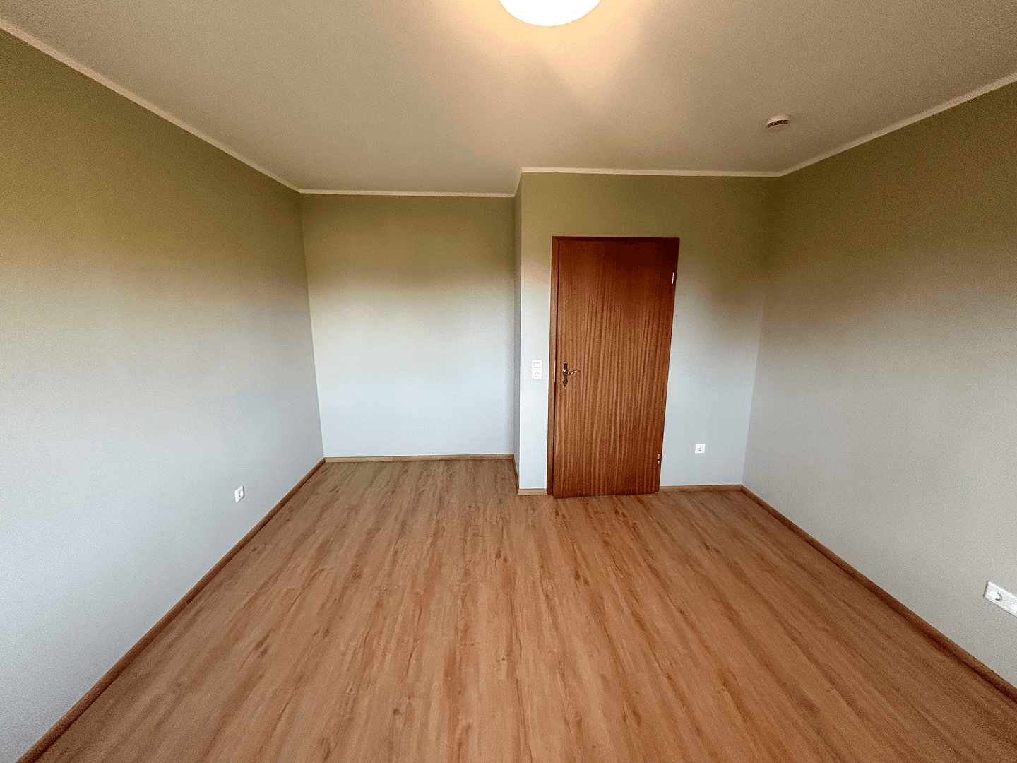 Predaj domu 152 m², pozemok 515 m², Baunatal, Hesensko Predaj domu 152 m², pozemok 515 m², Baunatal, Hesensko