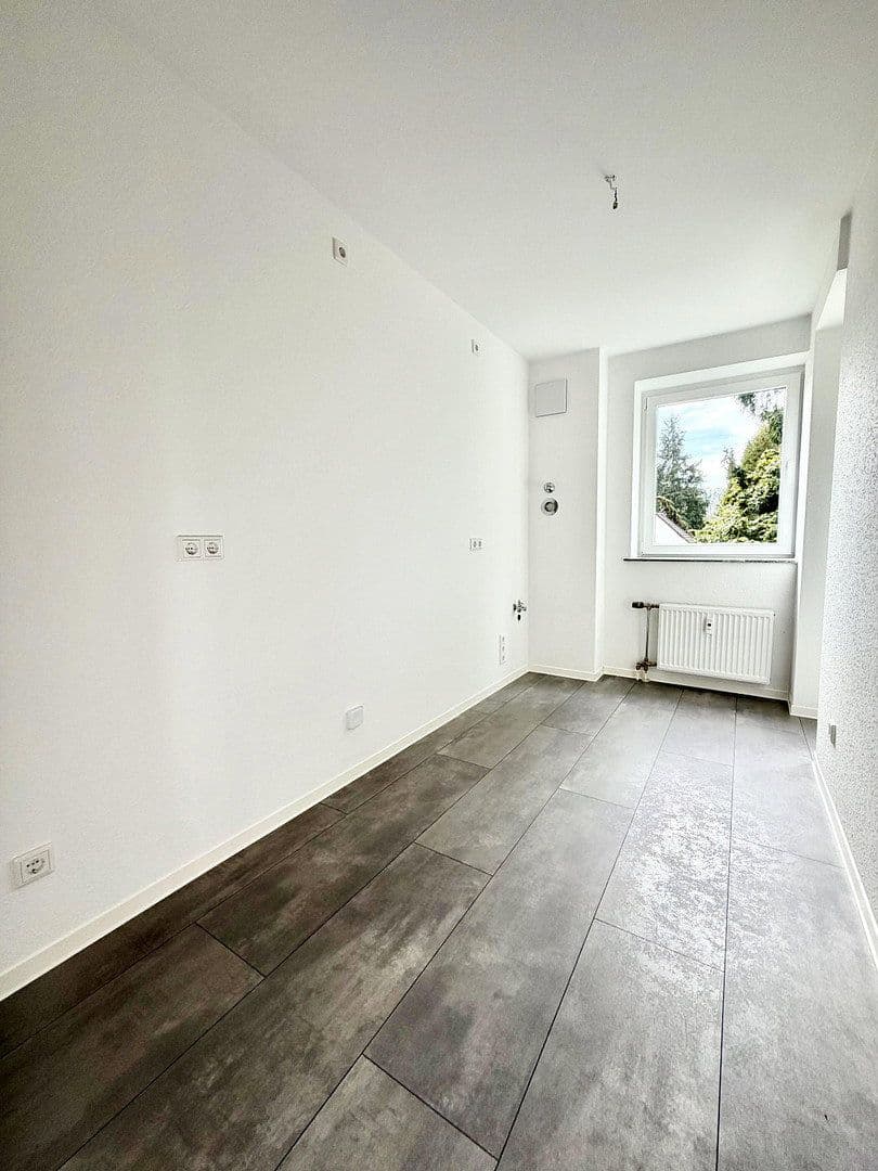 Prenájom bytu 2-izbový 62 m², Torfbruchstrasse 107, Düsseldorf, Severné Porýnie - Westfálsko Prenájom bytu 2-izbový 62 m², Torfbruchstrasse 107, Düsseldorf, Severné Porýnie - Westfálsko