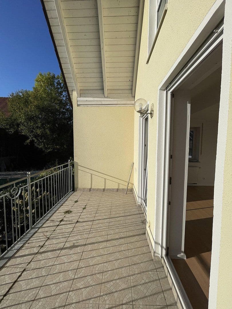Predaj bytu 4-izbový 104 m², Zusmarshausen, Bavorsko Predaj bytu 4-izbový 104 m², Zusmarshausen, Bavorsko