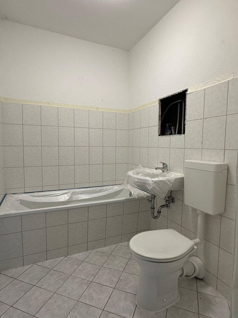 Prenájom bytu 5-izbový 128 m², Otto-Worms-Straße, Gera, Durínsko Prenájom bytu 5-izbový 128 m², Otto-Worms-Straße, Gera, Durínsko