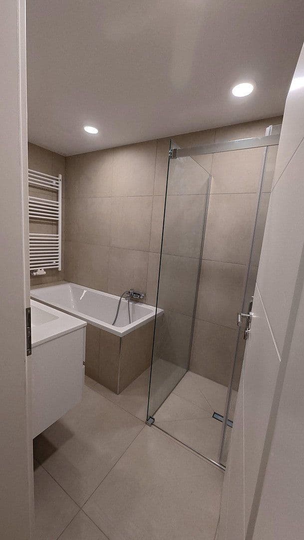 Prenájom bytu 2-izbový 71 m², Schifferstader Str. 27, Mannheim, Bádensko-Wurttembersko Prenájom bytu 2-izbový 71 m², Schifferstader Str. 27, Mannheim, Bádensko-Wurttembersko