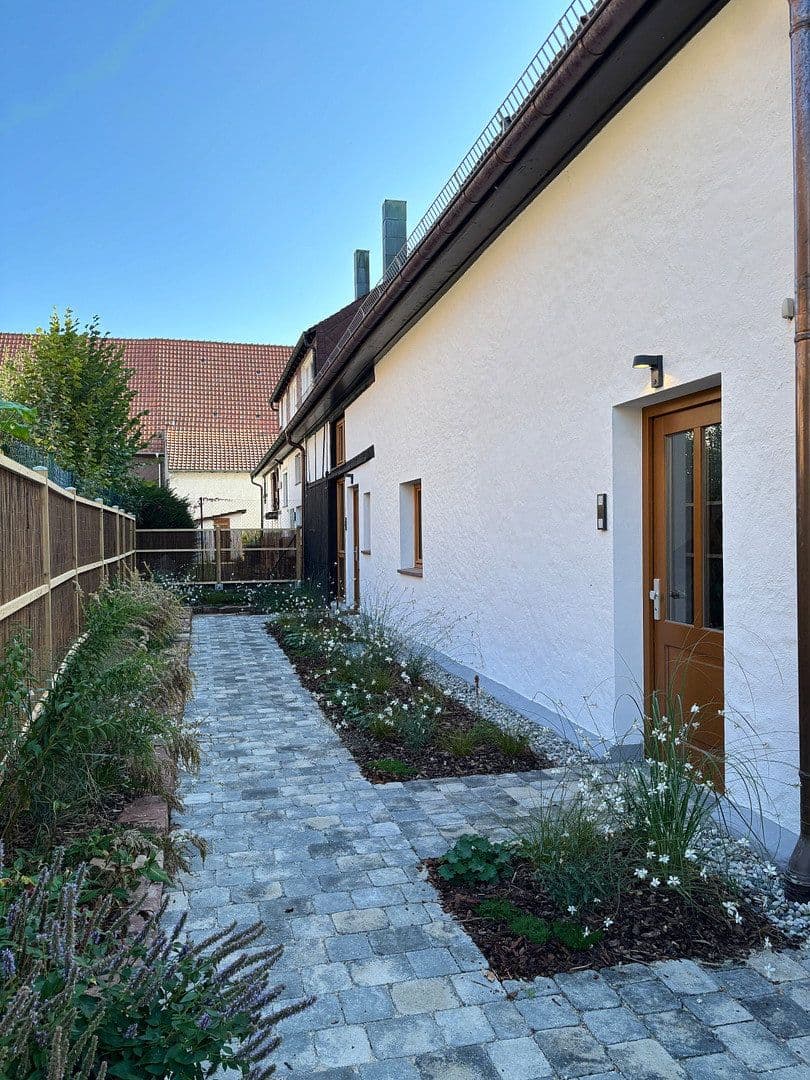 Prenájom bytu 4-izbový 147 m², Niefern-Öschelbronn, Bádensko-Wurttembersko Prenájom bytu 4-izbový 147 m², Niefern-Öschelbronn, Bádensko-Wurttembersko
