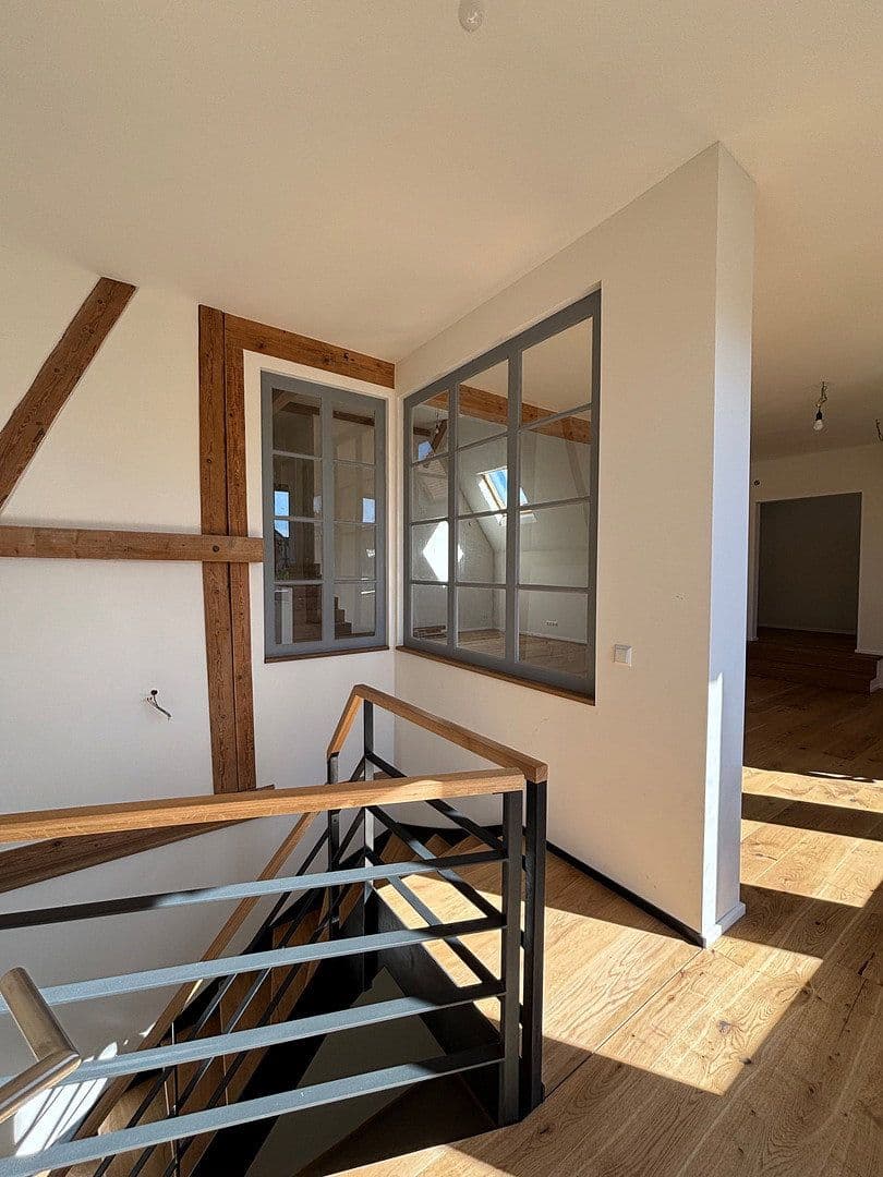 Prenájom bytu 4-izbový 147 m², Niefern-Öschelbronn, Bádensko-Wurttembersko Prenájom bytu 4-izbový 147 m², Niefern-Öschelbronn, Bádensko-Wurttembersko
