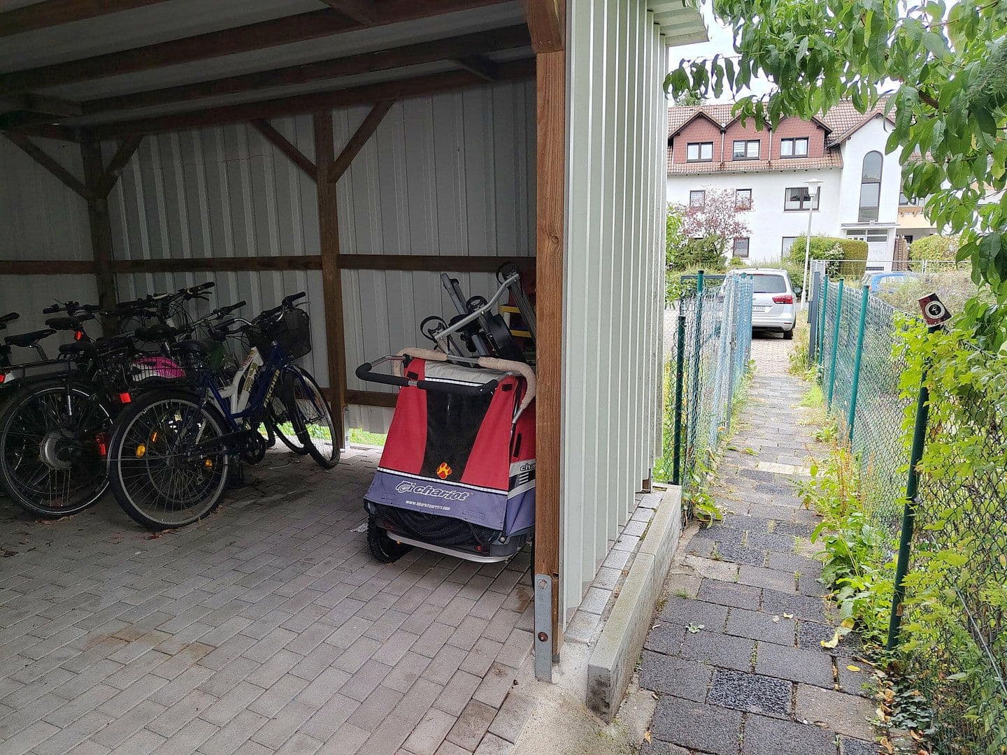 Prenájom bytu 4-izbový 95 m², Rödermark, Hesensko Prenájom bytu 4-izbový 95 m², Rödermark, Hesensko