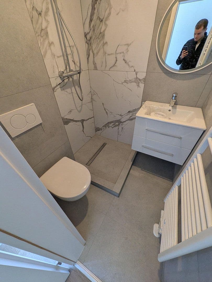 Prenájom bytu 4-izbový 108 m², Schmidtstraße 8, Rüdesheim am Rhein, Hesensko Prenájom bytu 4-izbový 108 m², Schmidtstraße 8, Rüdesheim am Rhein, Hesensko