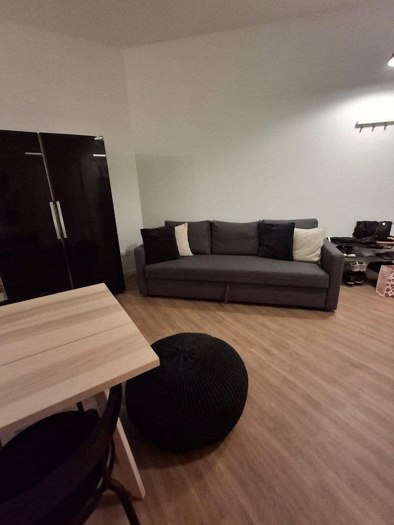Prenájom bytu 1-izbový 18 m², Landsberger Str. 478, München/Pasing, Bavorsko Prenájom bytu 1-izbový 18 m², Landsberger Str. 478, München/Pasing, Bavorsko